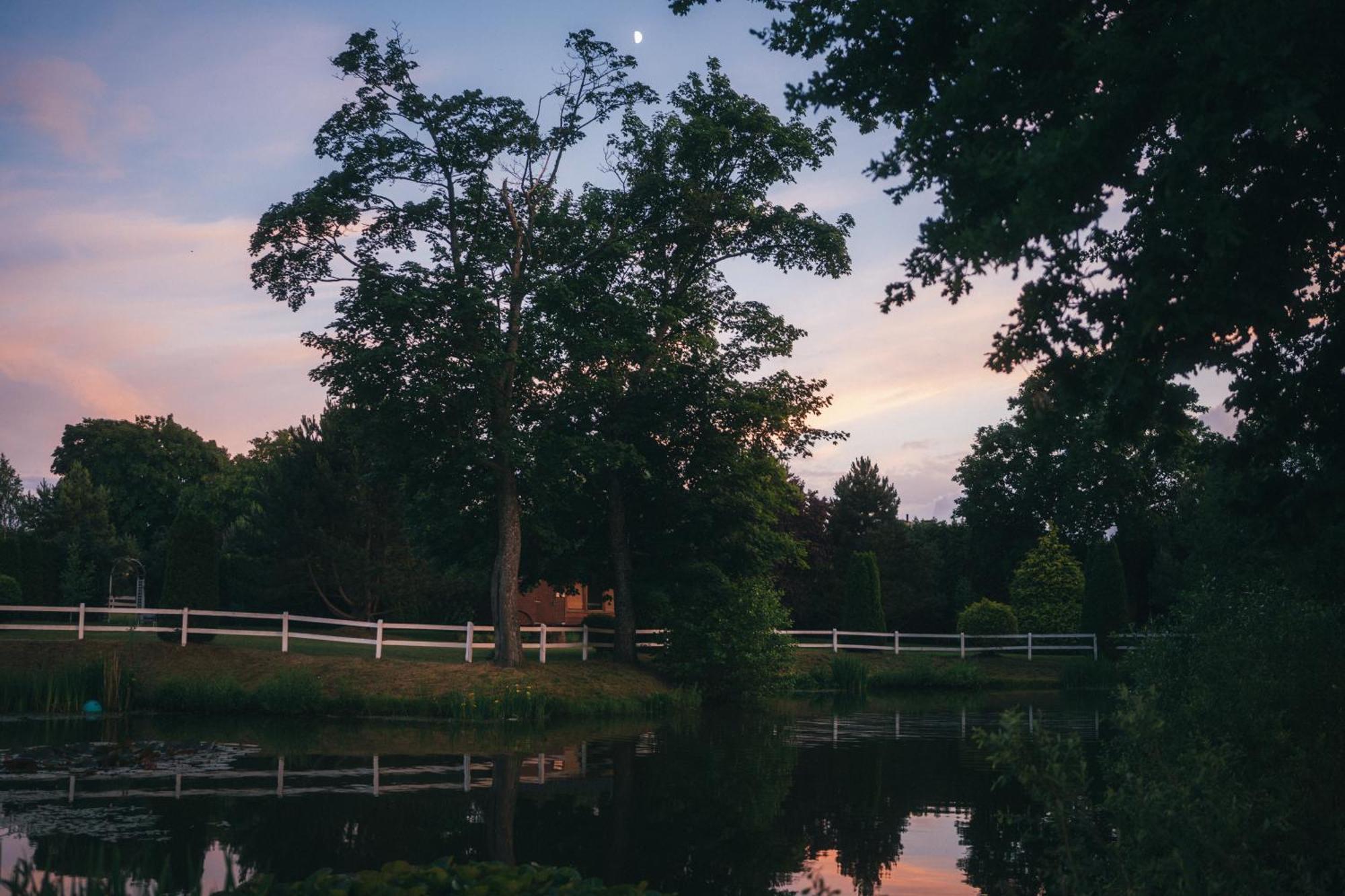 Pod Debami Domki ,Pokoje,Nauka Jazdy Konnej Sarbsk Obok Leby Buitenkant foto