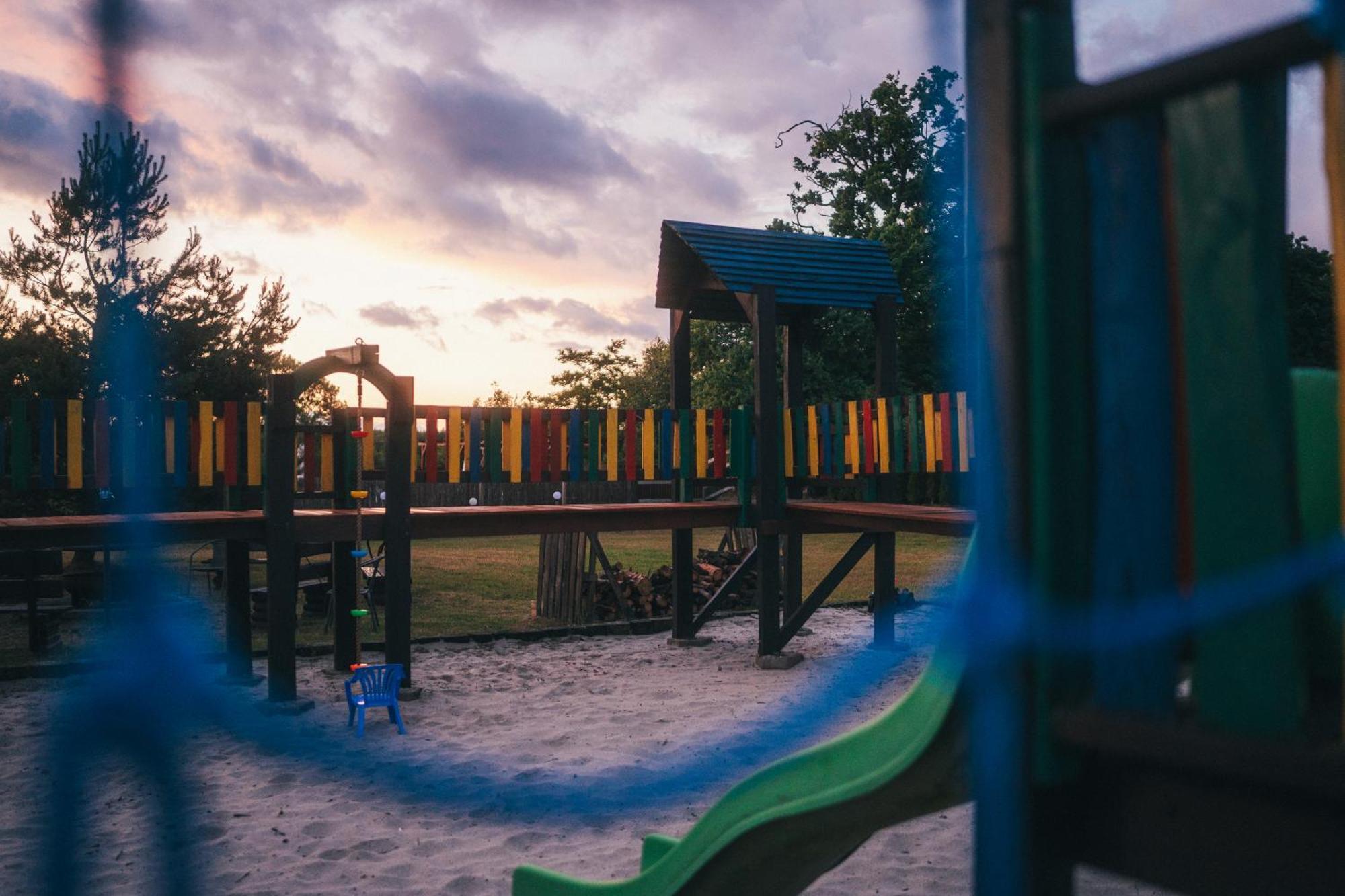 Pod Debami Domki ,Pokoje,Nauka Jazdy Konnej Sarbsk Obok Leby Buitenkant foto